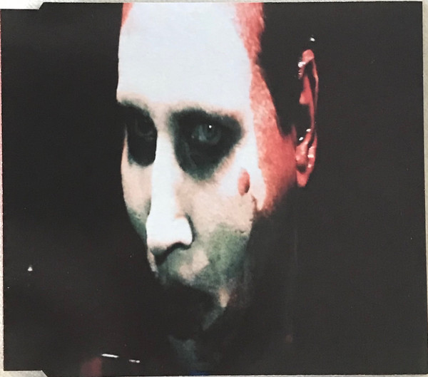 Capa de DON'T CHASE THE DEAD